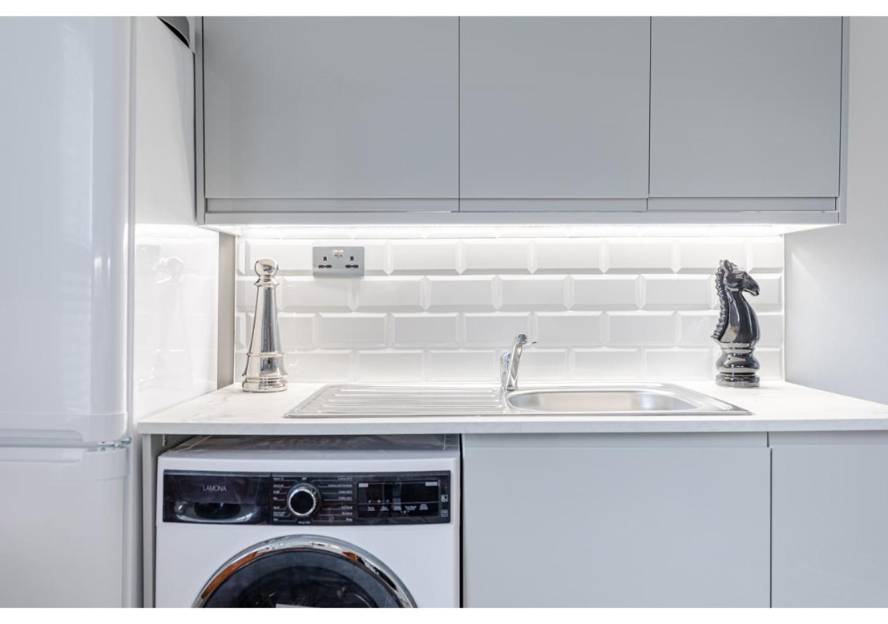 Cozy And Stylish 2 Bedroom Flat In Greater 런던 외부 사진